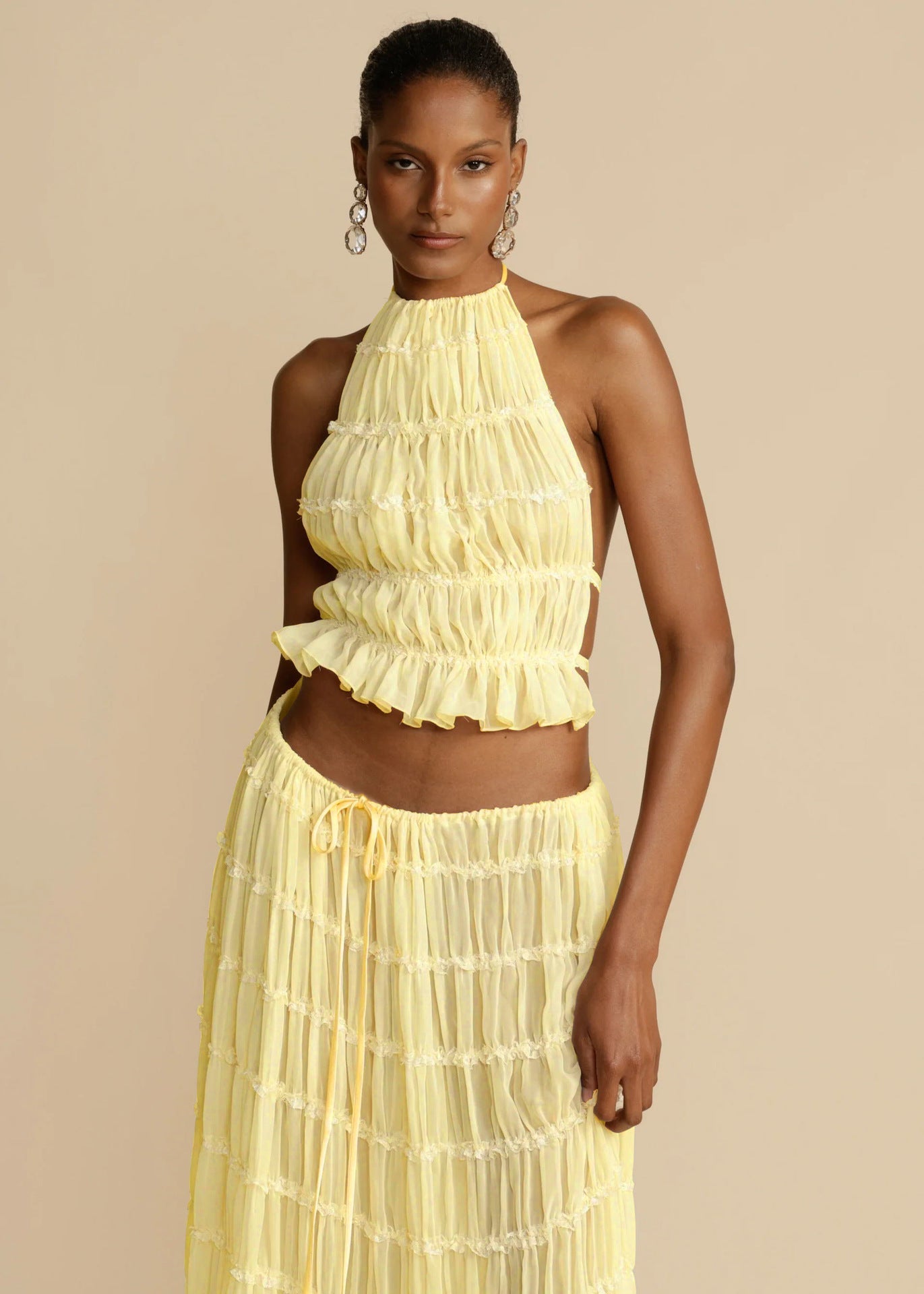 Amelia – Elegant Sleeveless Halter Dress Set