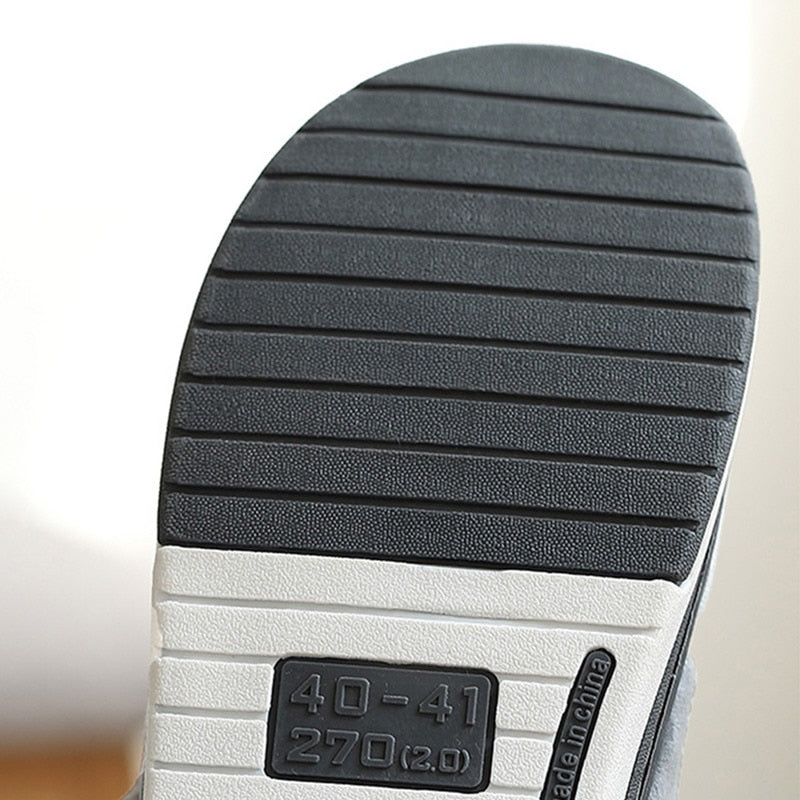 Men's Indoor Slip-On Slippers with Plush Lining and Anti-Slip Sole – Comfortable and Stylish House Shoes