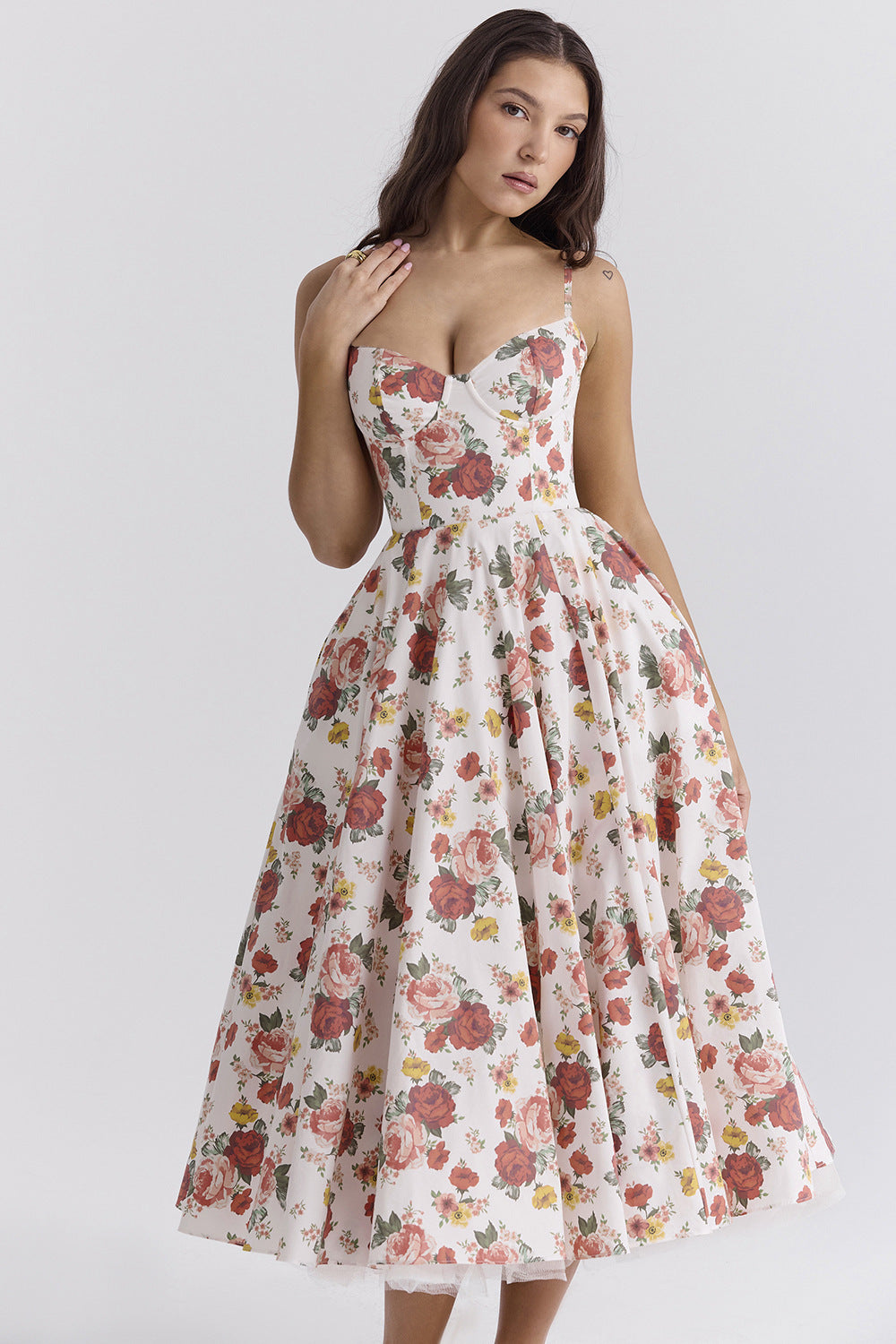 Jade – Slim-fit Corset Dress with Steel Ring