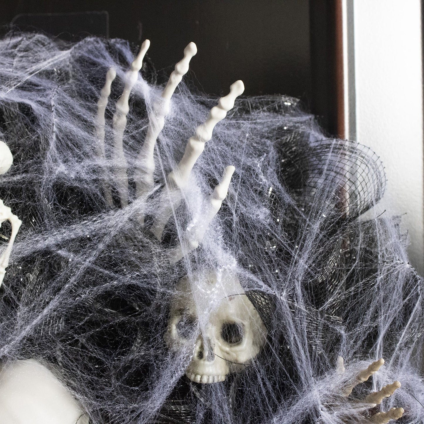 Halloween Skull Mesh Garland Door Ornament