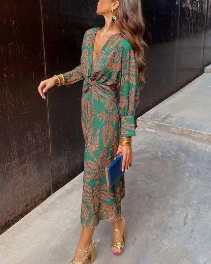 Tracy – Nine-Quarter Sleeve V-Neck Painted Dress