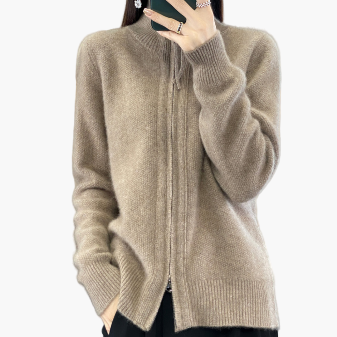 Women's Classic Zip-Up Cardigan Sweater – Elegant Everyday Layer