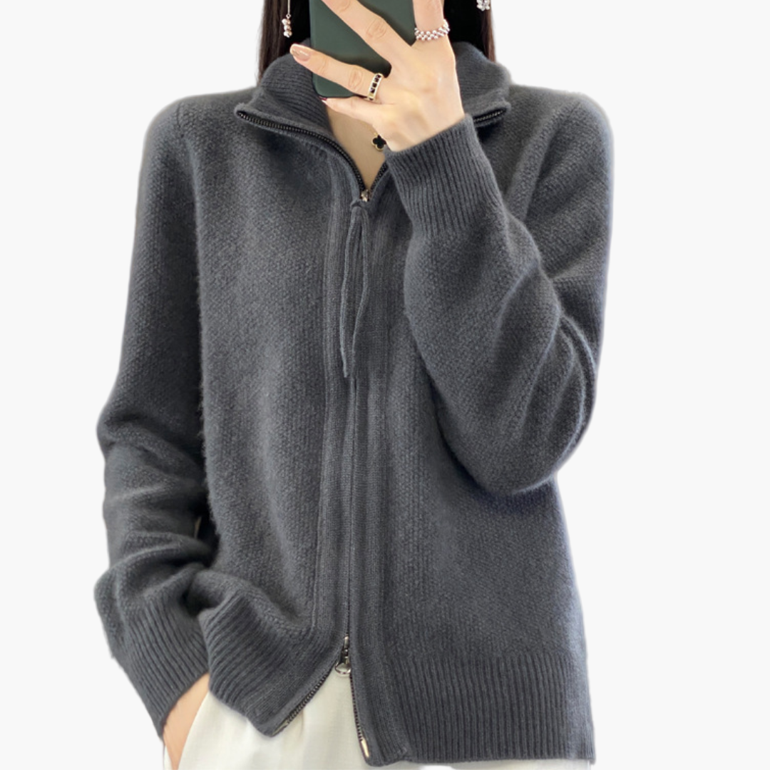 Women's Classic Zip-Up Cardigan Sweater – Elegant Everyday Layer