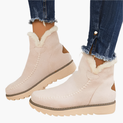 Women's Winter Snow Boots with Cozy Lining and Non-Slip Sole - Fashionable Comfort for Cold Weather