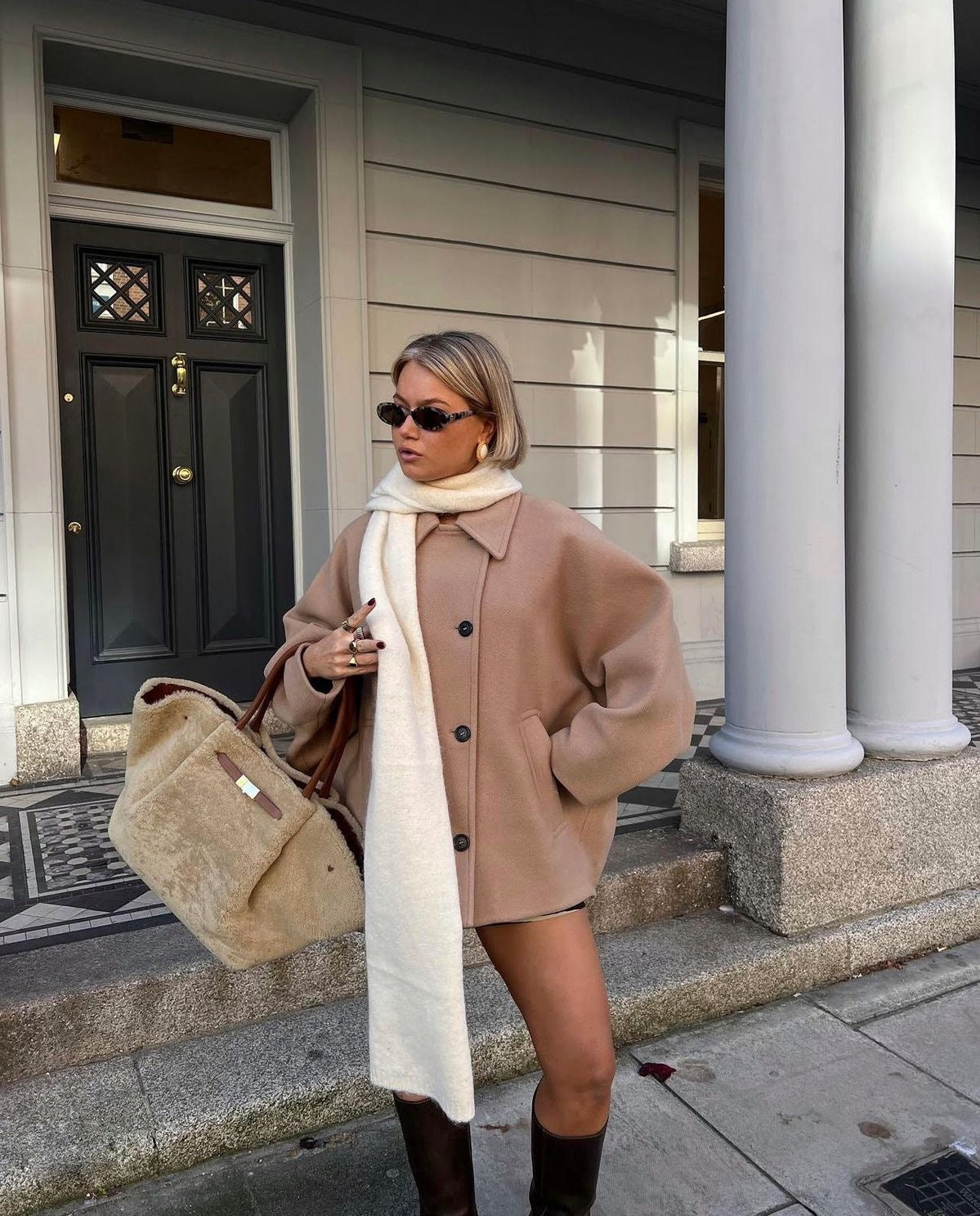 Women's Oversized Vegan Wool Blend Double-Breasted Coat – Boxy Fit, Elegant Street Style, Fall/Winter
