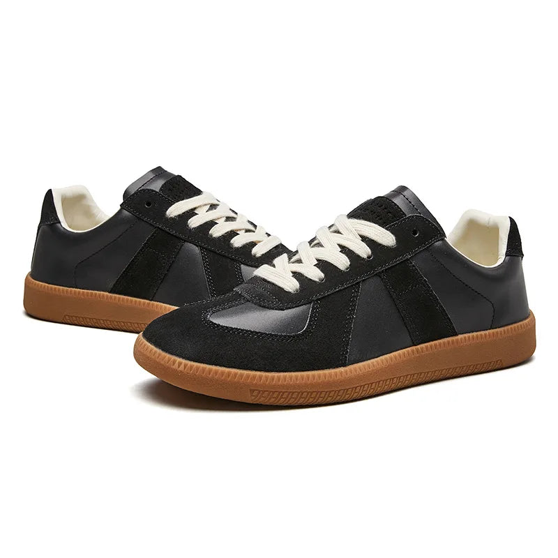 Men's Retro Casual Sneakers for Everyday Wear with Durable Sole