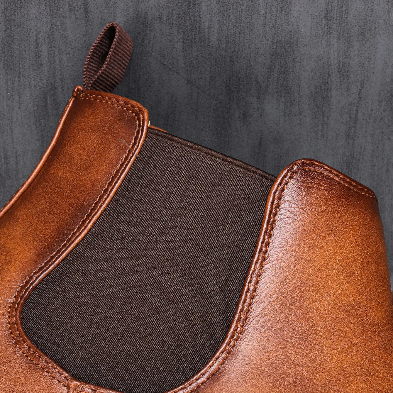 Men's Classic Chelsea Boots for Modern Style and Versatile Use