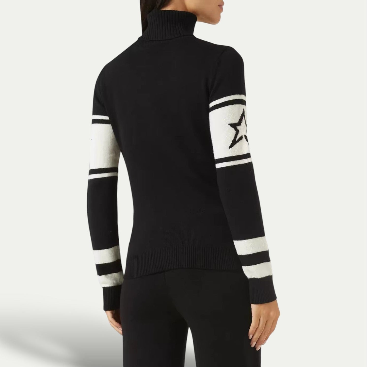 Women's Après-Ski Turtleneck Sweater – Luxury Merino Wool Winter Pullover, Après-Ski Lodge Style