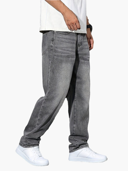 Men's Straight Leg Relaxed Fit Jeans for Everyday Style